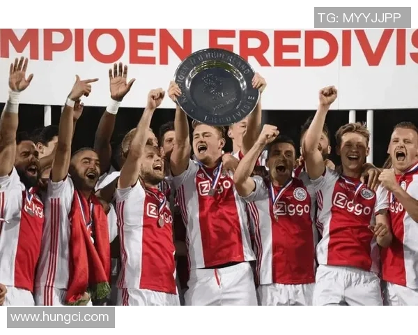 足球球星与钻石融合的奢华魅力探析打造独特足球时尚新潮流